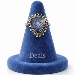 Elegant Blue and Gold Ring